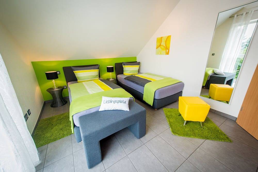 Ganze Wohnung, Design-Wohnung für 1-5 Personen mit 2 Schlafzimmern & Dachterrasse. Nähe Badesee in Bensheim, Bergstraße
