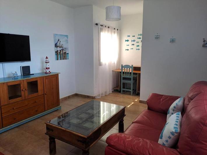 Gîte pour 4 personnes, avec vue et terrasse à La Santa - 3