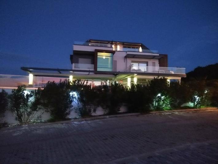 Hôtel pour 3 personnes, avec piscine ainsi que jacuzzi et jardin