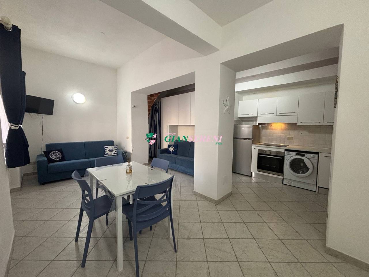 Hel ferieleilighet, Garibaldi 9 - Monolocale 4 Posti Letto Zona Centro - Rif.La fonte in San Vincenzo, Etruscan Coast