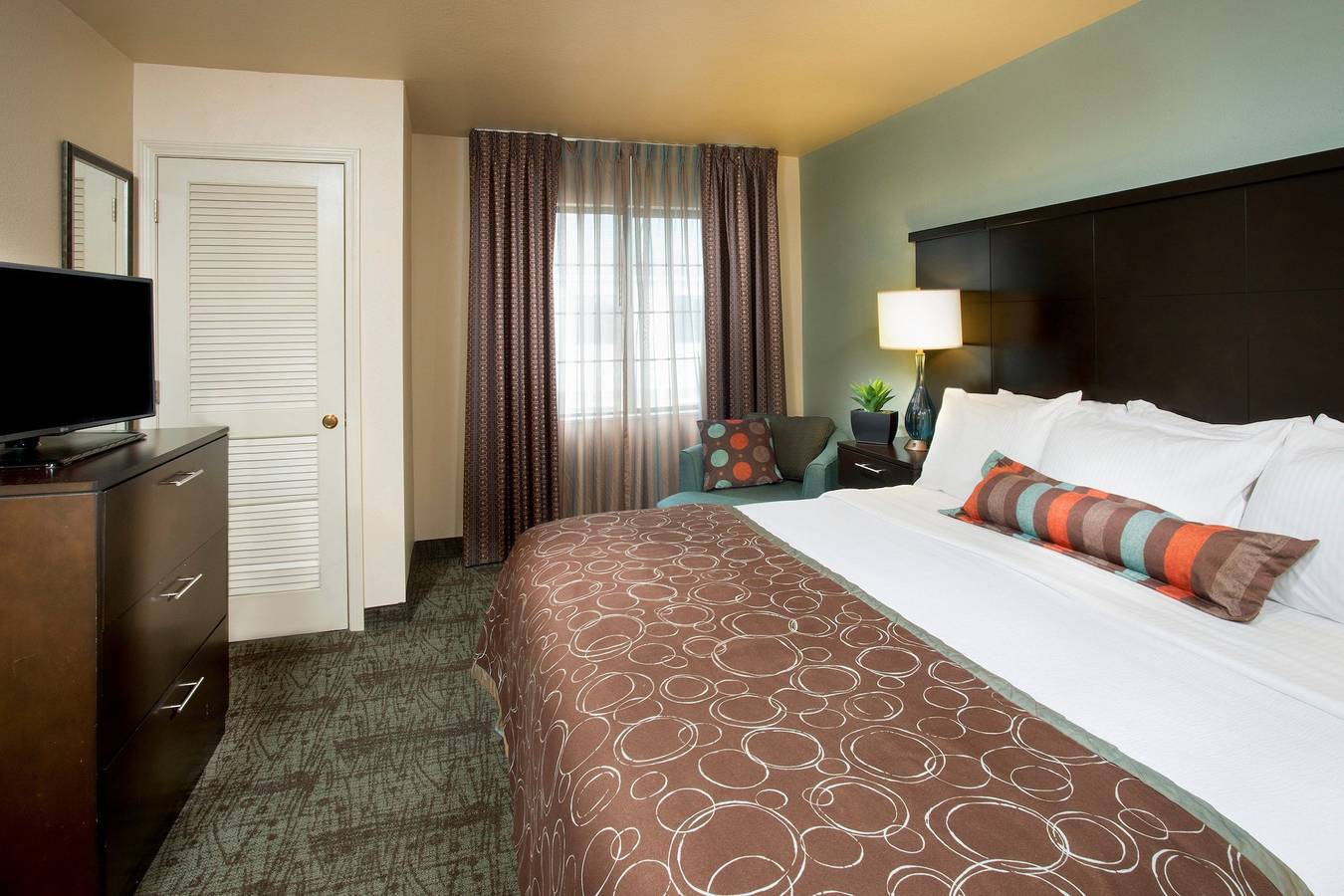 Entire apartment, Staybridge Suites Myrtle Beach-Fantasy Harbour Hotel in Fantasy Harbour, Grand Strand