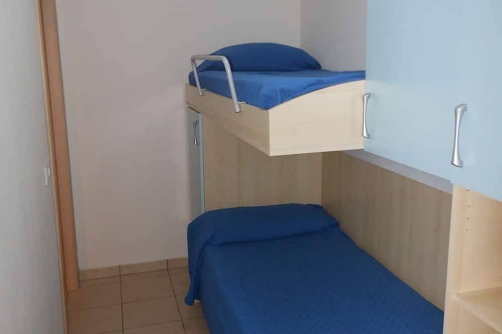 Ganze Wohnung, Praktische und einladende Dreizimmerwohnung 50 m vom Strand entfernt. in Alba Adriatica, Teramo Provinz