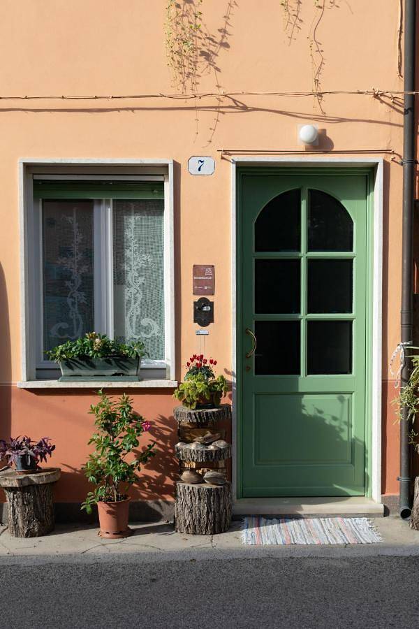 Ferienwohnung für 4 Personen, mit Terrasse und Garten sowie Seeblick und Ausblick in Mantua