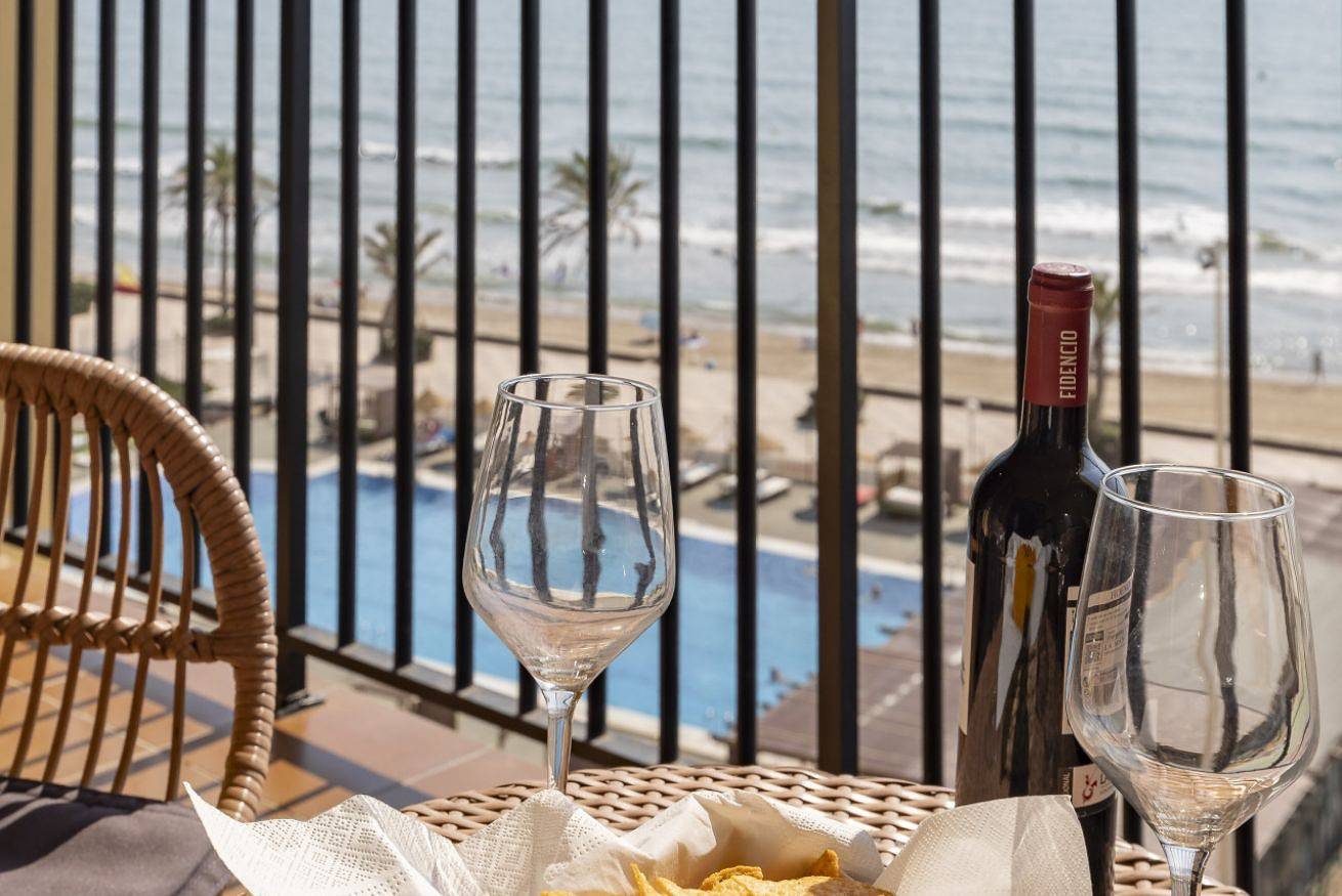 Apartamento entero, Travel Habitat Port Saplaya terraza con vistas al Mar in Alboraya, Costa de Valencia