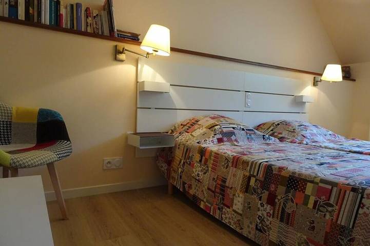 Gîte pour 5 personnes, avec jardin à Champcervon - 4
