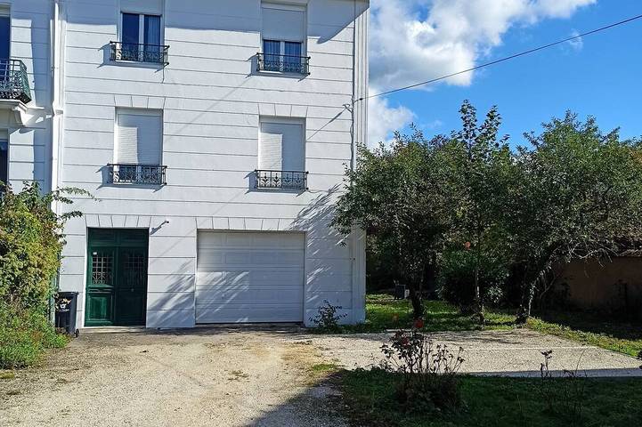 Apartamento entero, Gîte Le Francais: meublé 3 étoiles, 2 chambres, Garage et Jardin, Climatisation in Belleville-sur-Meuse, Verdún