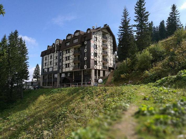 Hotel para 5 pessoas, com piscina e sauna e ainda jardim - 1