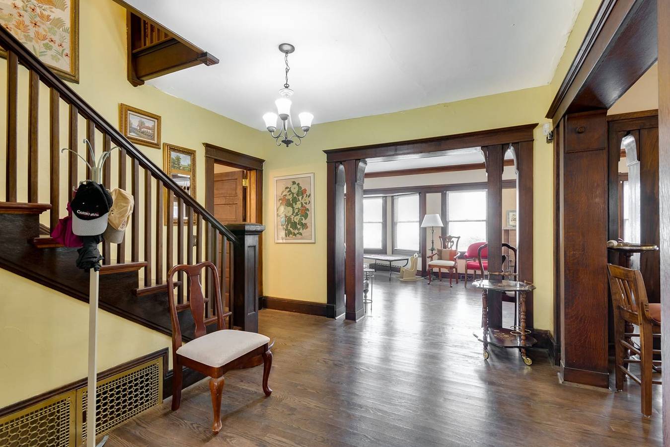 Rich Old Charm With Modern Updates   1025  in Mishawaka, Saint Joseph County (IN)