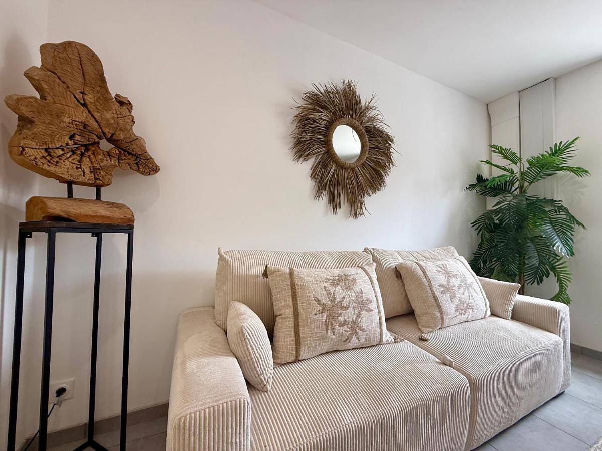 Appartement entier, L'Appart T2 Ibiza Chic & Terrasse - 5 min Circuit in Arnage, Sarthe