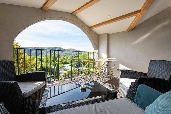 Gîte pour 6 personnes, avec terrasse et piscine à Rosières (Ardèche) - 2