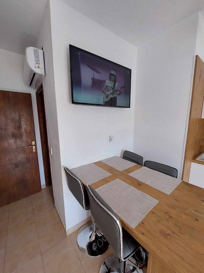 Ganze Wohnung, 2-Zimmer-Ferienwohnung mit Terrasse und Meerblick Kraj, Pasman -b in Ugrinici, Kraj