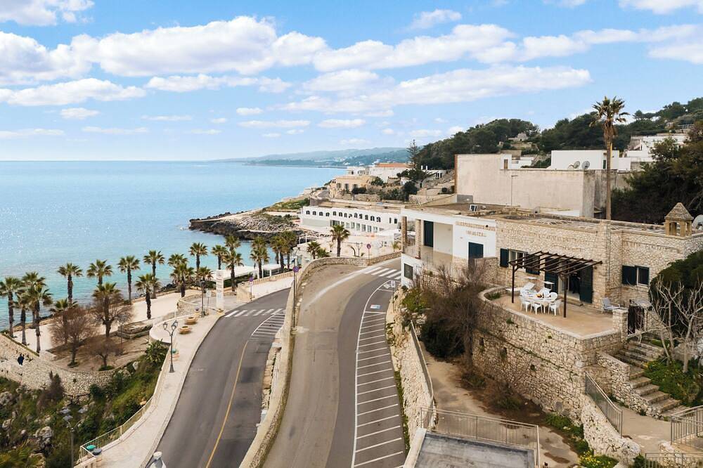 Villa Occhi sul Mare by Barbarhouse in Castro Marina, Castro (Lecce)