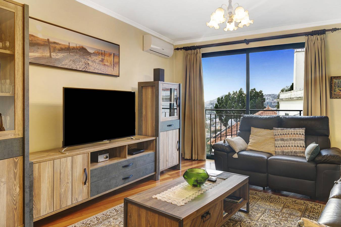 Hel lägenhet, Holiday Apartment "Palheiro Residence Vista Mar" with Sea View, Balconies & Wi-Fi in Lazareto, Funchal (Santa Maria Maior)