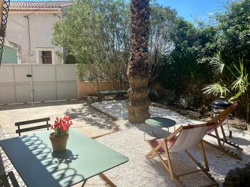 Gîte pour 2 personnes, avec terrasse et jardin à Puissalicon
