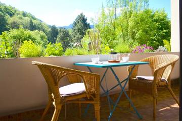 Gîte pour 2 personnes, avec jardin et terrasse dans l' Isère