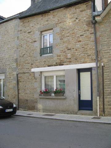 Gîte pour 5 personnes, avec terrasse et vue, animaux acceptés à Antrain