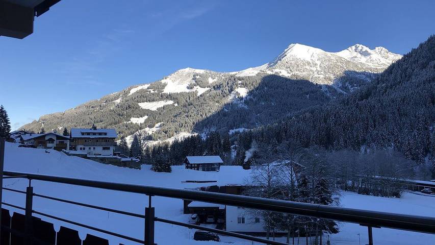 Ferienwohnung für 4 Personen, mit Terrasse und Pool sowie Sauna im Kleinwalsertal - 3
