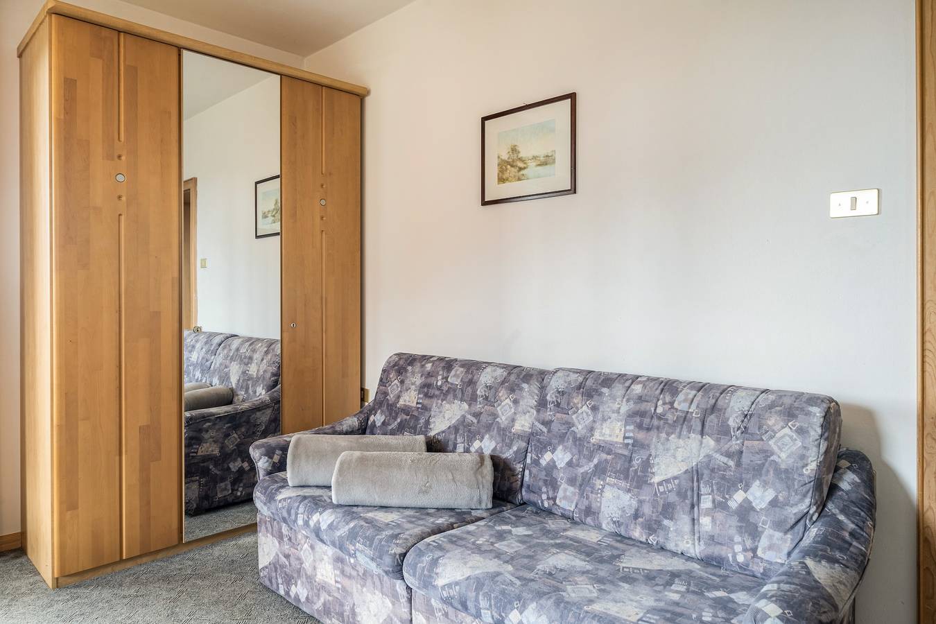 Apartamento entero, Apartamento "Rotsteinhof Sonnenschein" con vistas a la montaña, balcón y Wi-Fi in Verano, Alpes de Sarntal