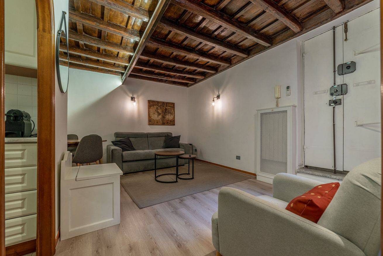 Ganze Wohnung, Ferienwohnung für 4 Personen mit Balkon/Terrasse in Rom Zentrum, Rom