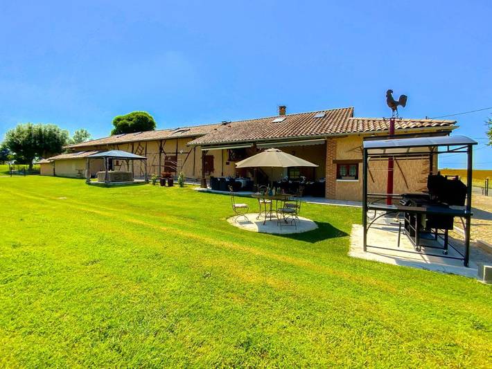 Gîte pour 2 personnes, avec Terrasse et Jardin dans Chaveyriat
