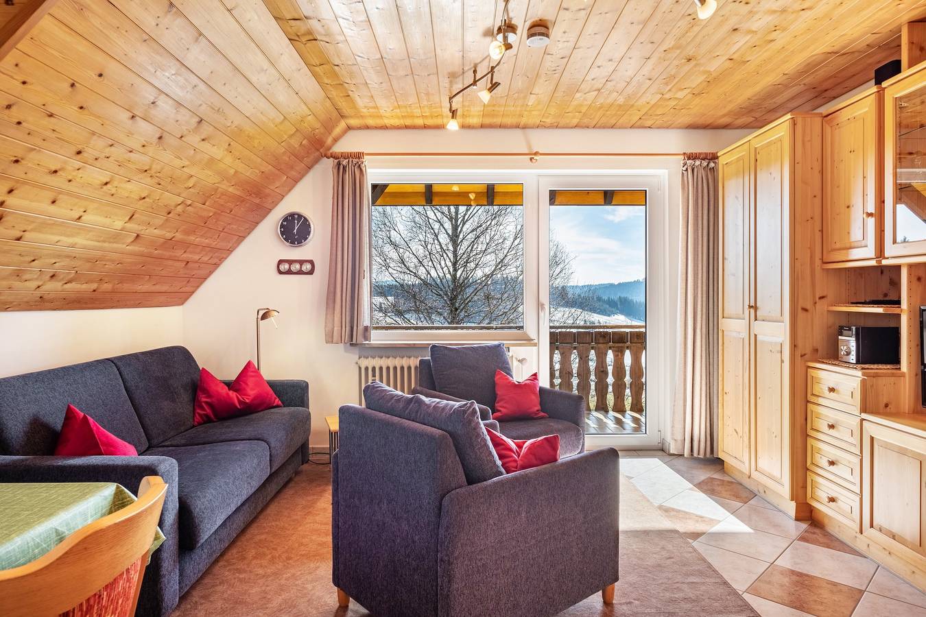 Ganze Wohnung, Ferienwohnung 'Hochfirst' mit 2 Schlafzimmern und Panorama-Balkon in Titisee-Neustadt, Südschwarzwald