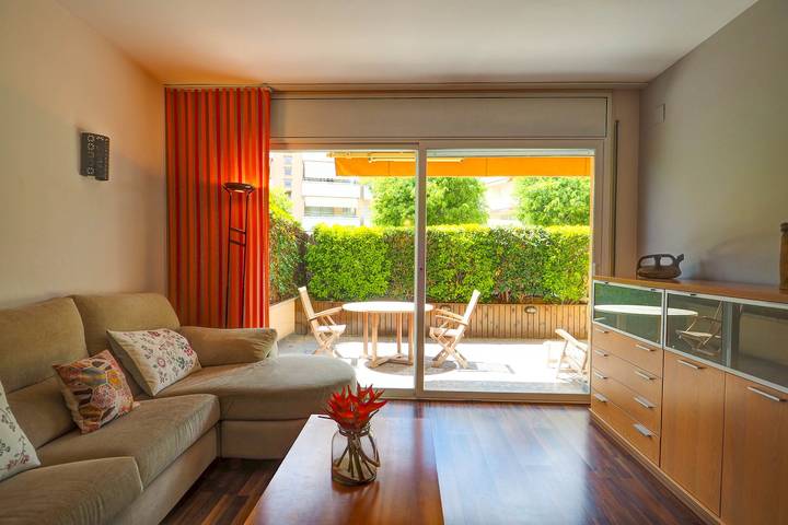 Gîte pour 4 personnes, avec piscine ainsi que jardin et terrasse à Sitges - 3