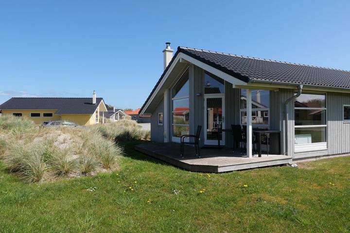 Ferienhaus für 8 Personen, mit Terrasse und Whirlpool sowie Sauna in Großenbrode