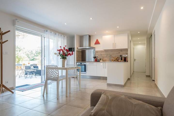 Gîte pour 6 personnes, avec jardin ainsi que piscine et vue, animaux acceptés à Saint-Génis-des-Fontaines - 3