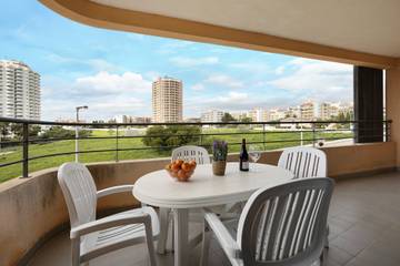 Apartamento De Férias para 6 Pessoas em Praia da Rocha, Portimão, Foto 3