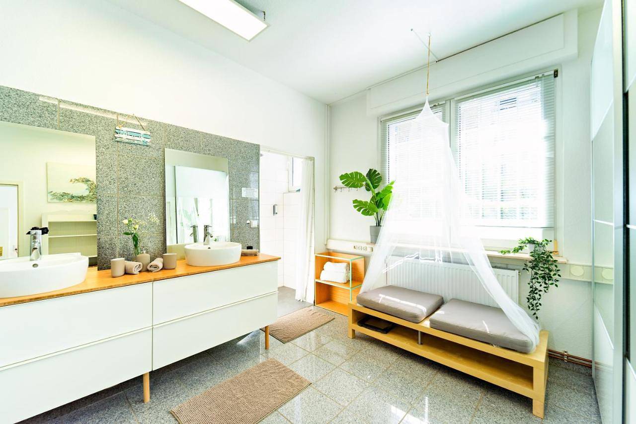 Three-Bedroom House in Offenbach am Main, Offenbach