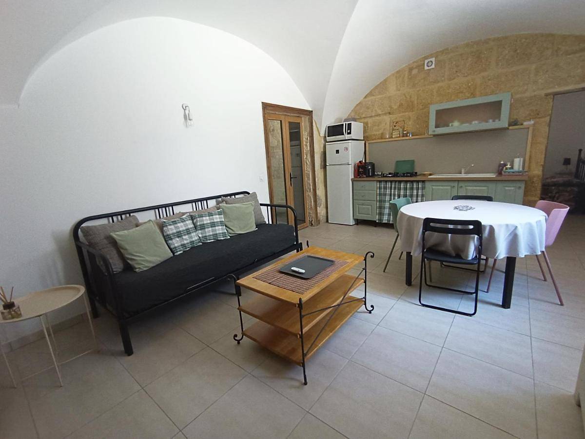 Appartement entier, Dans maison de maître, appartement indépendant. in Montfrin, Région de Nîmes