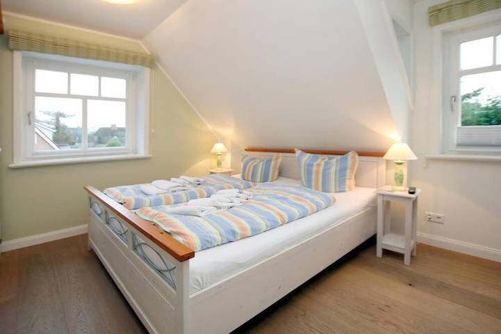 Ganze Wohnung, Komfort Ferienwhg. in Wyk, 4 Personen, Og in 2- Familienhaus, 3 Zimmer, ca. 65m² in Nordfriesische Inseln (Schleswig-Holstein) (Schleswig-Holstein), Wyk auf Föhr