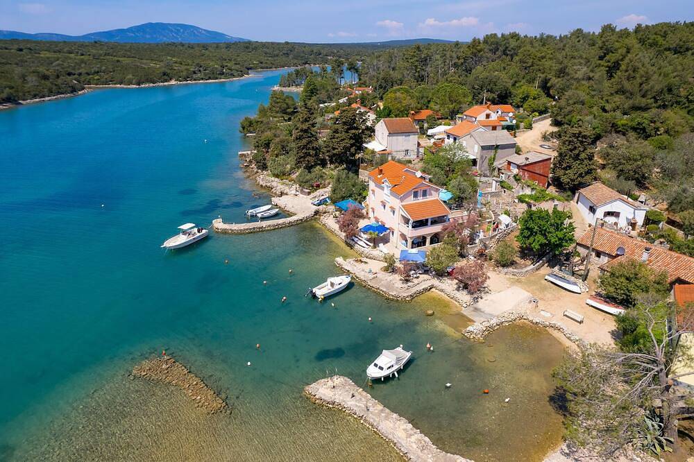 Entire apartment, Stunning apartment in Punta Kriza in Cres
