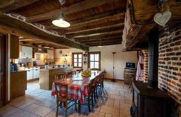 Gîte pour 6 personnes, avec jacuzzi et jardin ainsi que sauna et terrasse, animaux acceptés dans Saône-et-Loire