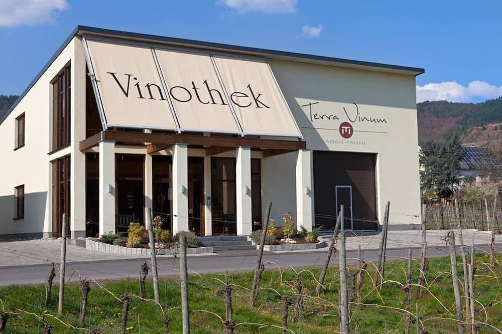 Entire apartment, Double room shower/toilet - Trossen, Rosel in Kröv, Bernkastel-Kues region