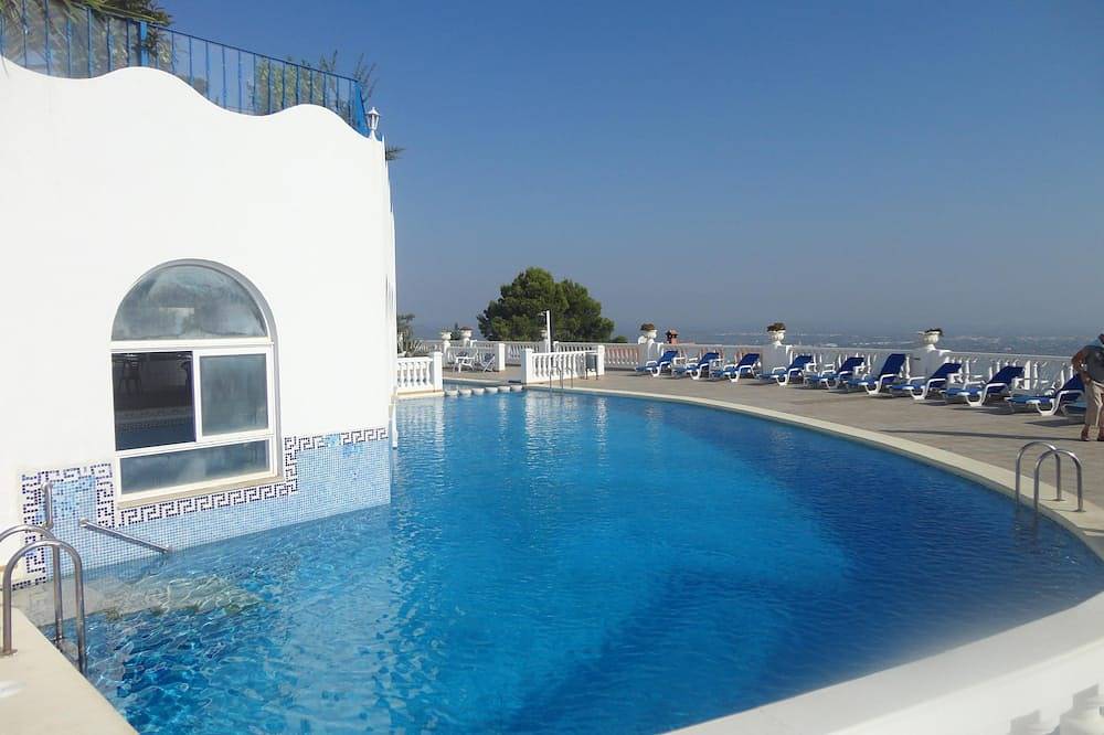 Appartement entier, Appartement 2 chambres,2 salles de Bain,2 piscines dont 1 chauffée    l'hiver. in Peñíscola, Costa del Azahar