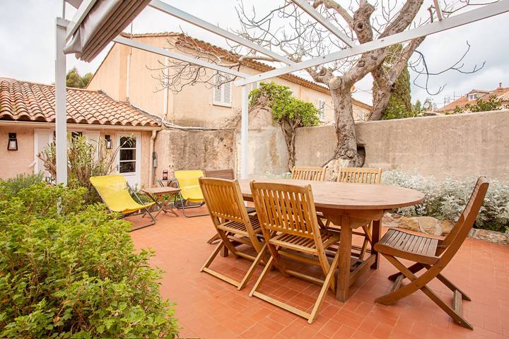 Maison de vacances pour 7 personnes, avec Jardin dans Porquerolles