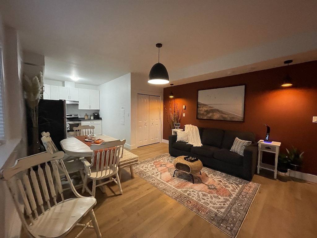 1Br Legal Suite near Brannen Lake, North Nanaimo in Nanaimo, Regional District of Nanaimo