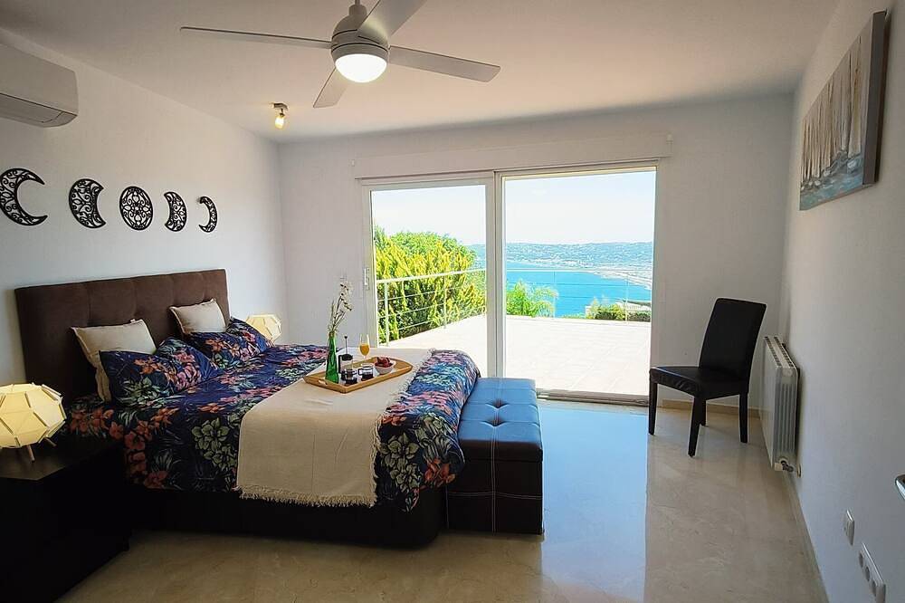Grande villa luxueuse pour 6 avec fenêtres panoramiques et vue sur mer in Javea Port, Jávea