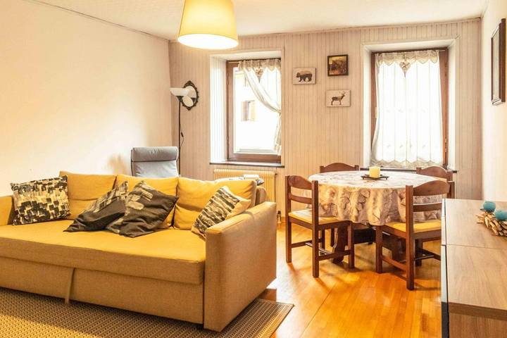 Ferienwohnung für 5 Personen, mit Balkon und Terrasse in Mezzano
