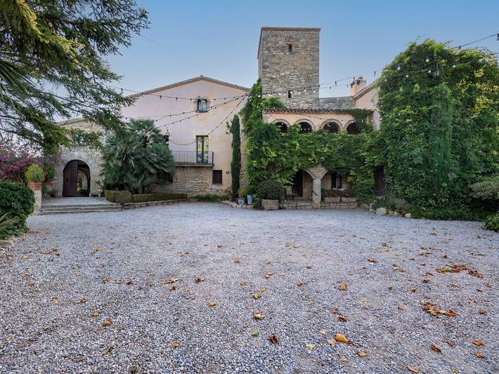 Casa di campagna 'Casa Romaní' con vista sulle montagne, piscina in comune e Wi-Fi in El Bruc, Barcellona entroterra
