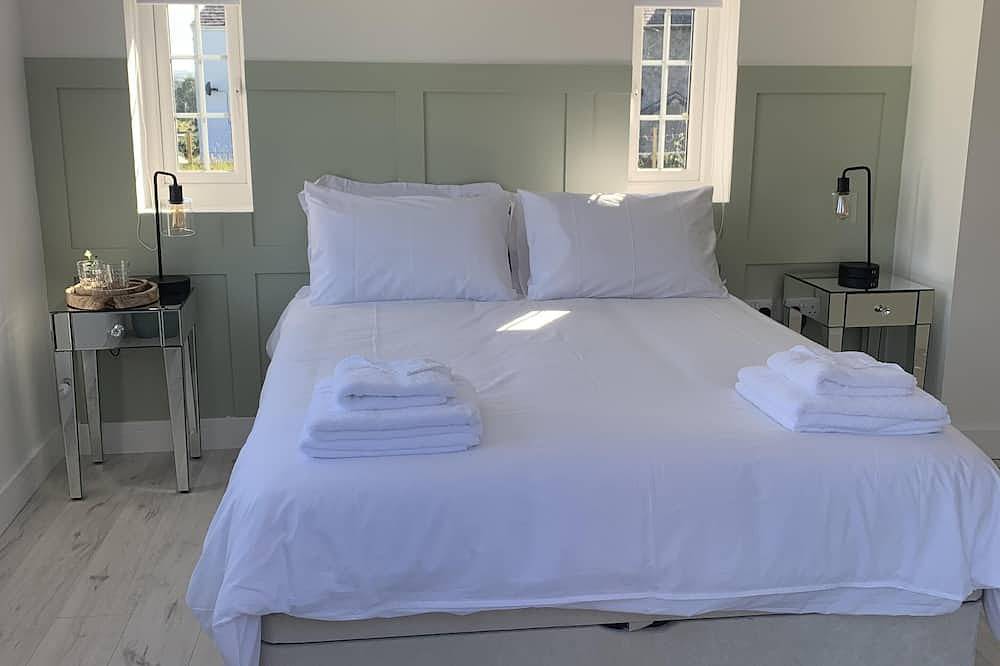 Luxury Cottage, views of the Lakes with Hot Tub in Cockermouth, Lake District