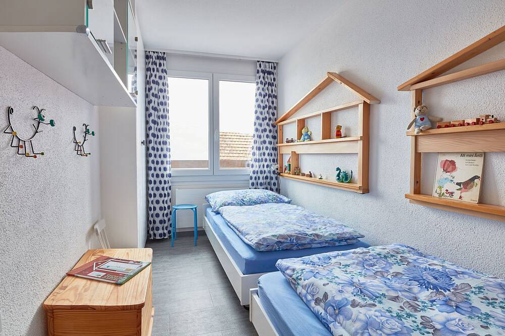 Ganze Wohnung, Gemütliche Familienwohnung für bis zu 6 Personen mit Panoramablick in Emmetten, Vierwaldstättersee
