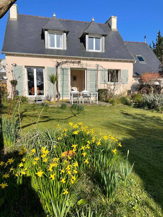 Location de vacances pour 8 personnes, avec vue et jardin à Locquénolé - 2