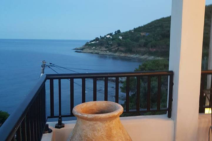 Location de vacances pour 9 personnes, avec terrasse à Cagnano