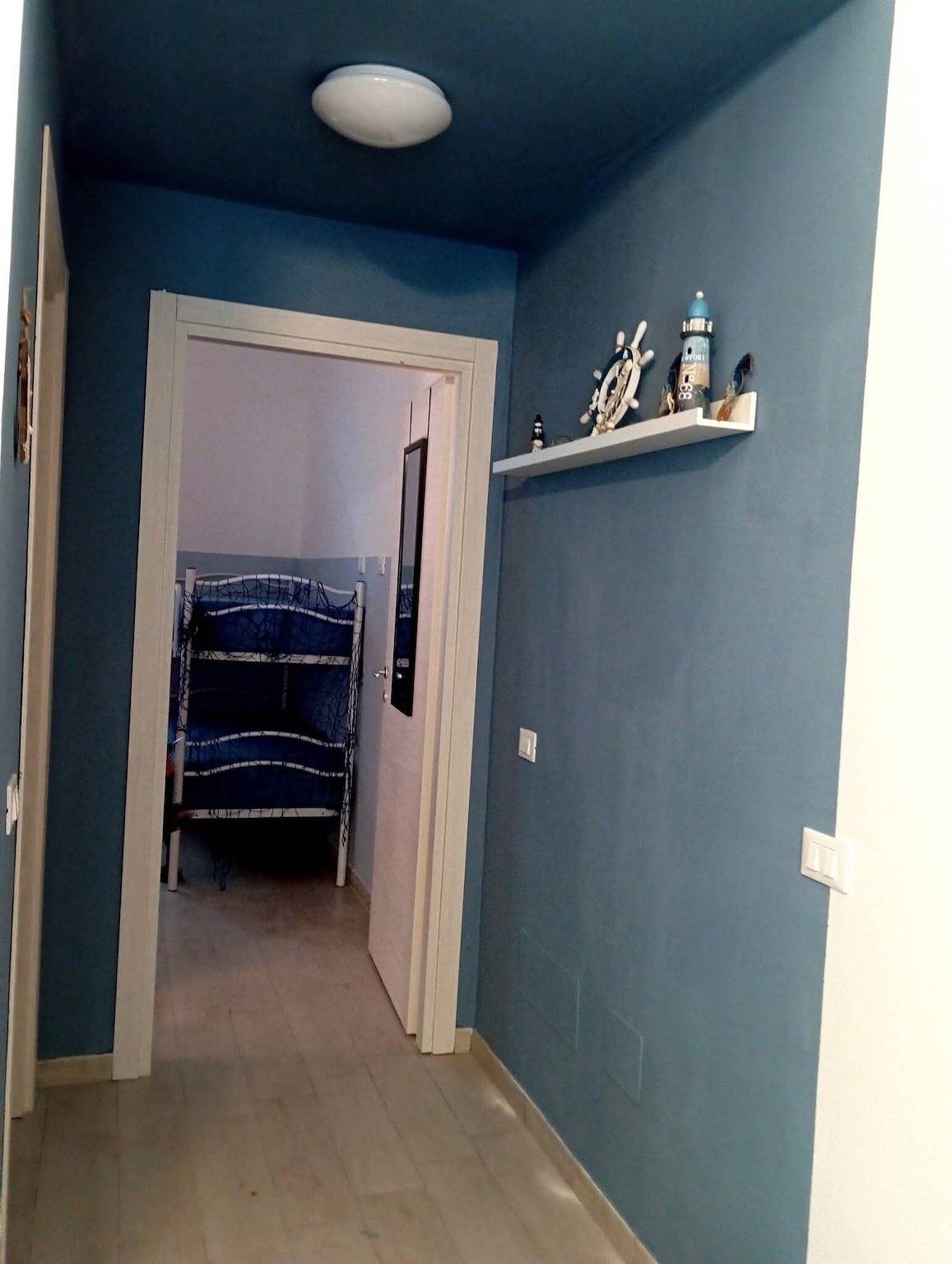 Entire apartment, Apartment 'Blue House' with Private Terrace, Wi-Fi and Air Conditioning in Follonica, Etruscan Coast