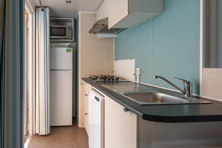 Caravane pour 6 personnes, avec balcon/terrasse et terrasse à Le Bourg-d'Oisans - 4