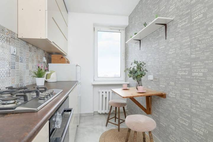Ganze Wohnung, Apartment with Balcony | Parking and Proximity to Wawel Castle in Dębniki, Krakau