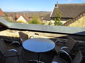Gîte pour 4 personnes, avec vue et terrasse à Saint-Lothain