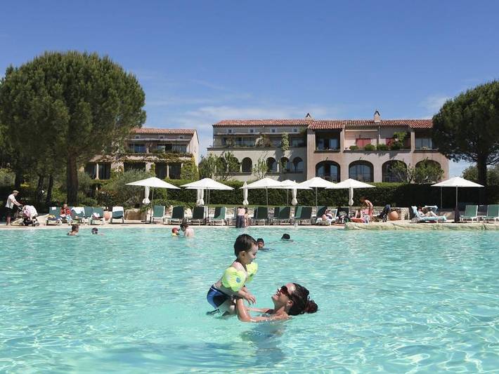 Location de vacances pour 6 personnes, avec bassin pour enfant dans Golf de Pont Royal